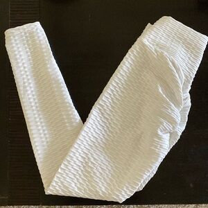 🔥SIZE S SCRUNCH BUTT LEGGINGS🔥